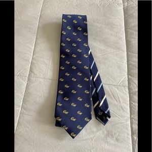 Colony Sportswear navy & yellow GW tie.